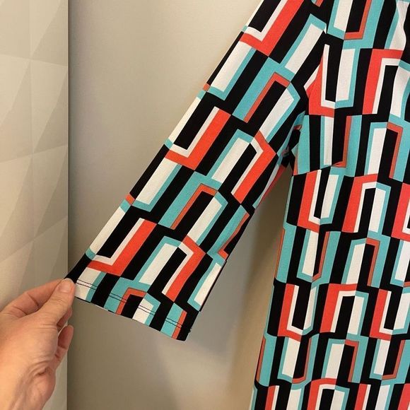 Women's Emma & Michele Geometric Design Multicolor V-neck Dress, Size Large 3/4 - Picture 5 of 8